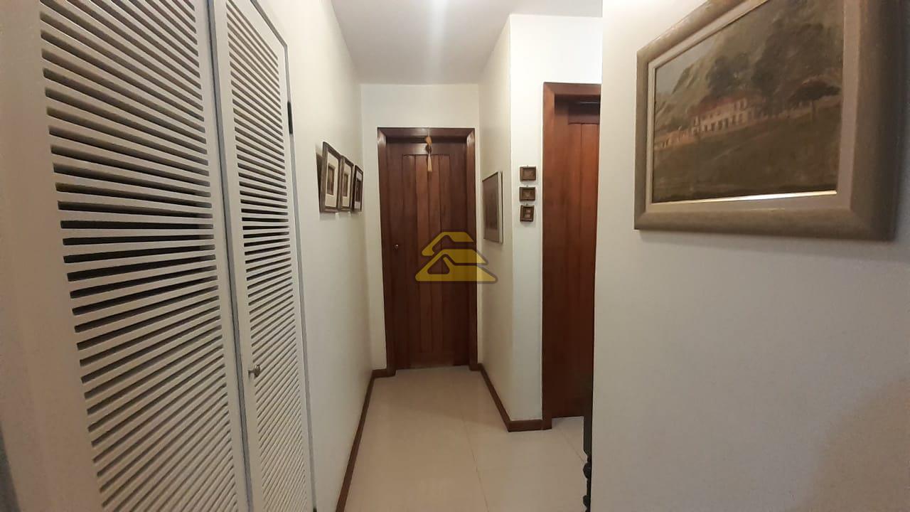 Casa à venda com 6 quartos, 360m² - Foto 19