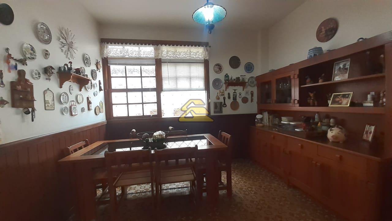 Casa à venda com 6 quartos, 360m² - Foto 11