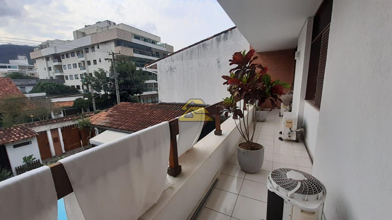 Casa à venda com 6 quartos, 360m² - Foto 31