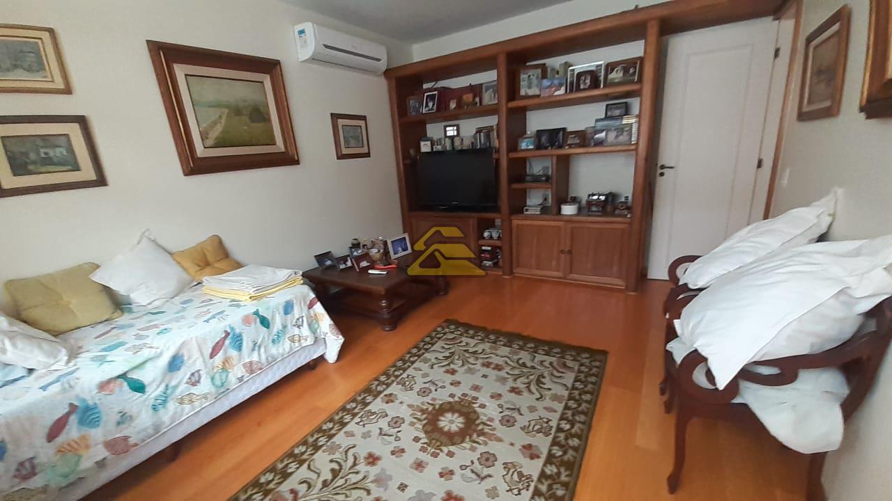 Casa à venda com 6 quartos, 360m² - Foto 29