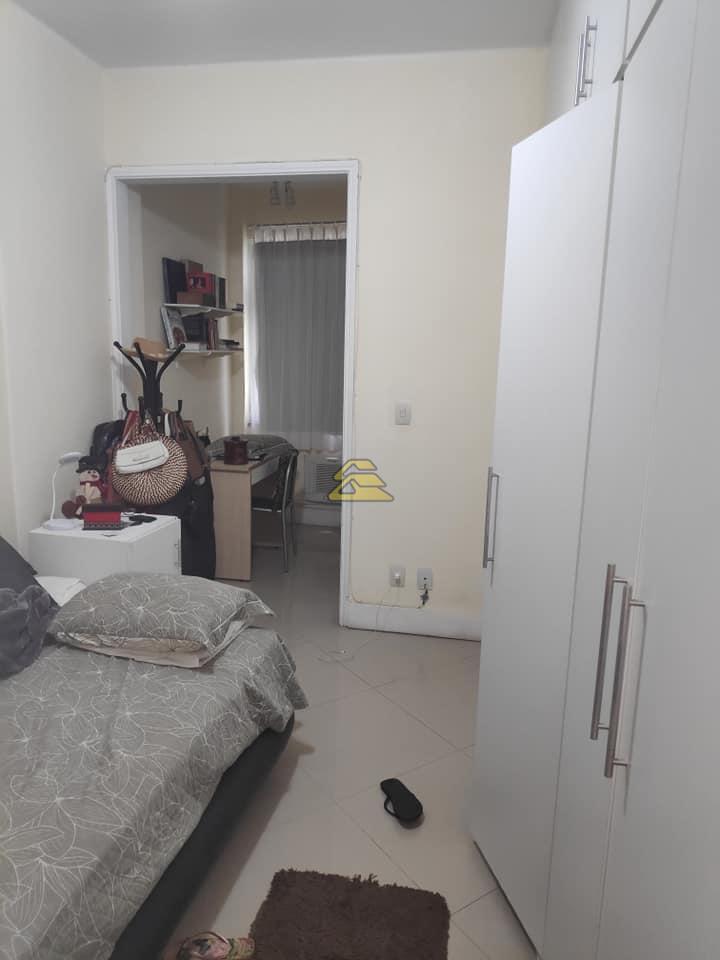 Apartamento à venda com 3 quartos, 159m² - Foto 9