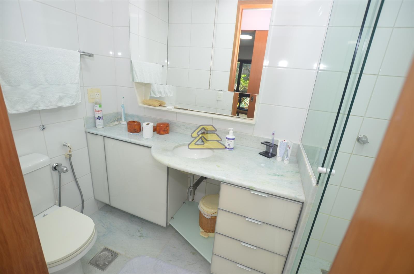 Apartamento à venda com 4 quartos, 180m² - Foto 14