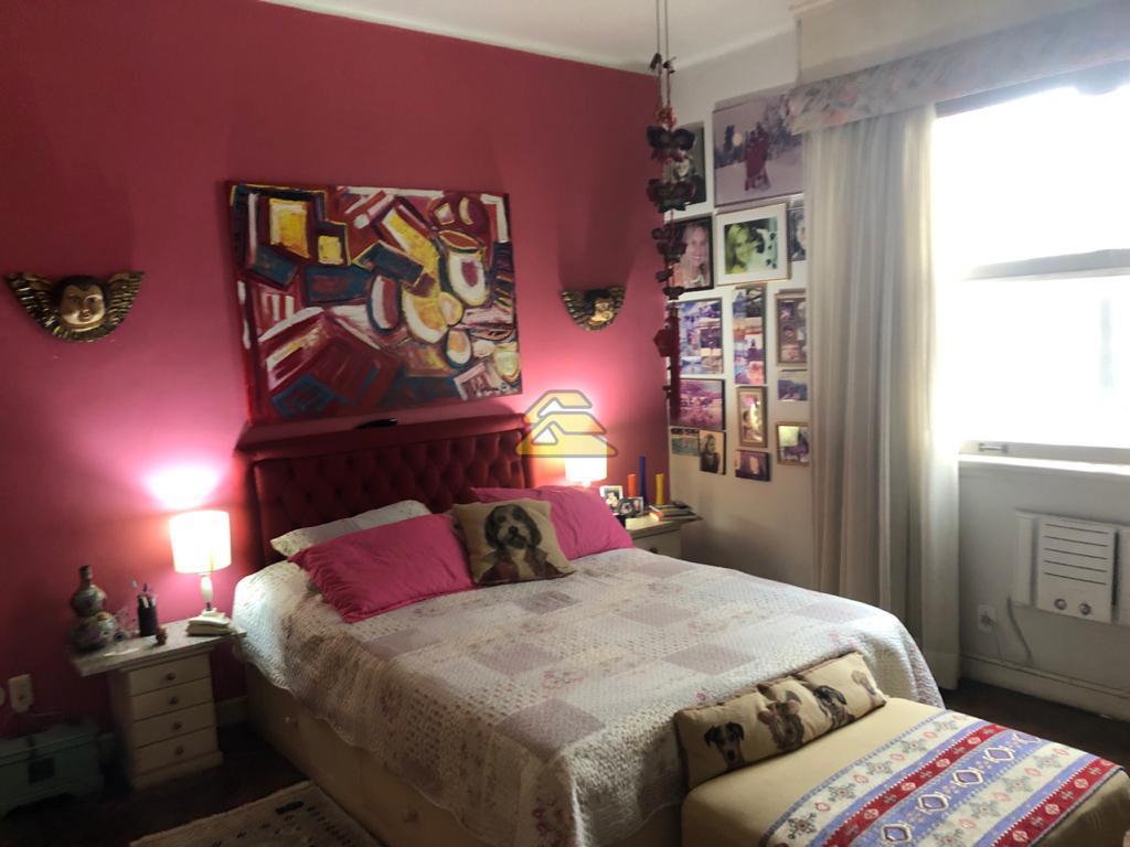 Apartamento à venda com 3 quartos, 190m² - Foto 19