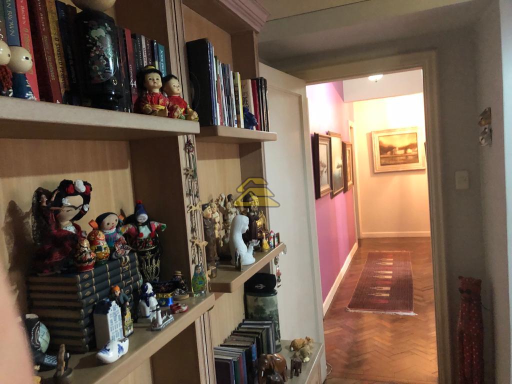 Apartamento à venda com 3 quartos, 190m² - Foto 11