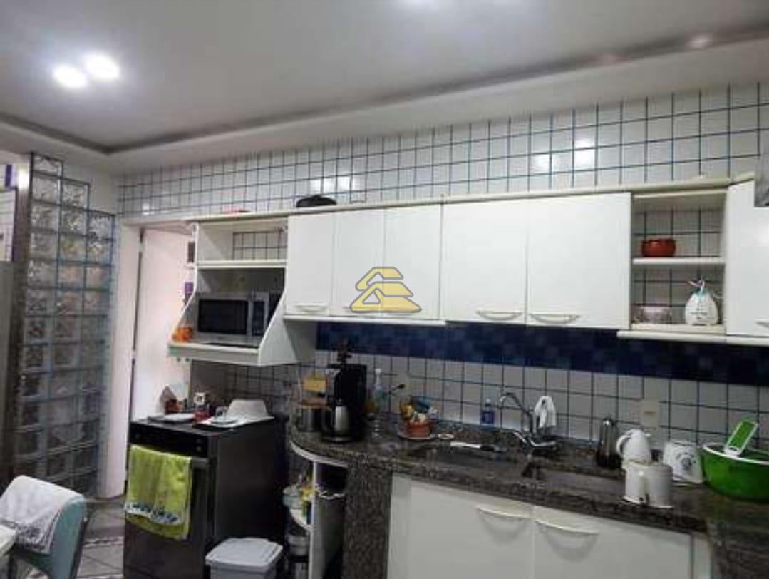 Apartamento à venda com 3 quartos, 185m² - Foto 29