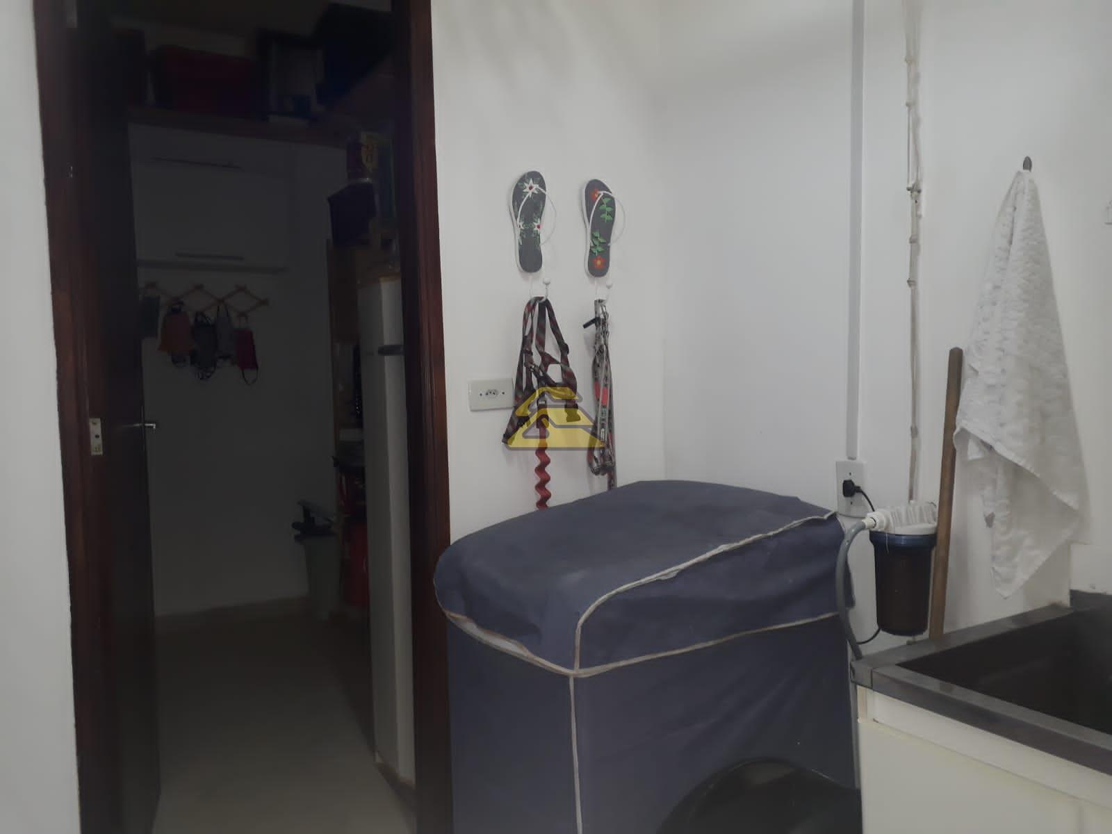 Casa à venda com 4 quartos, 157m² - Foto 17