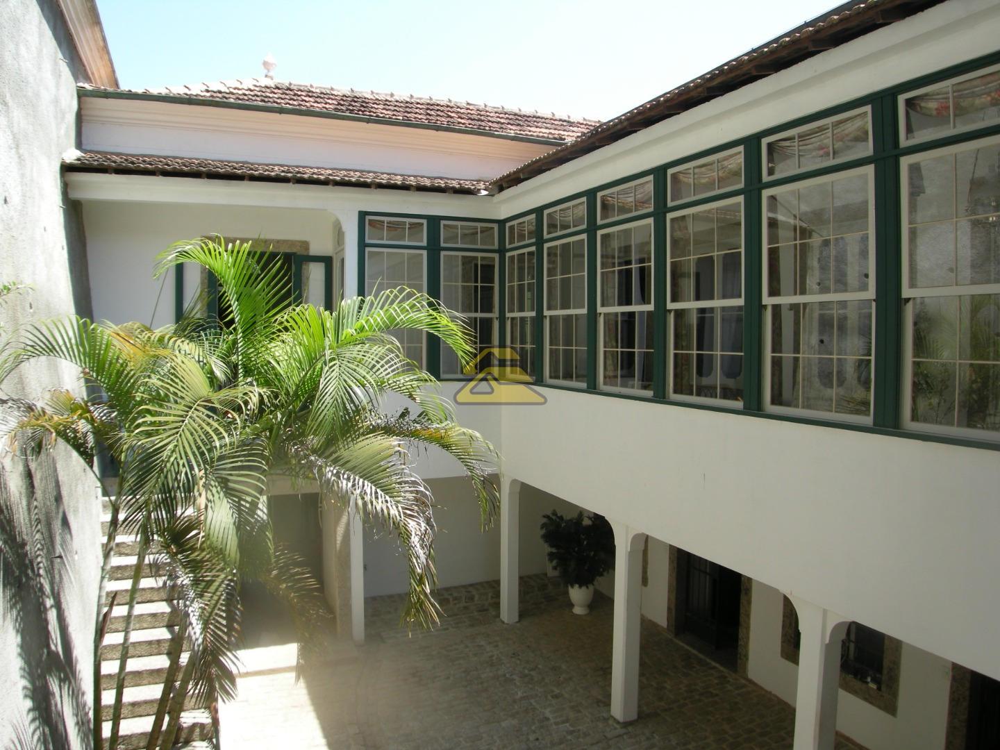 Casa à venda com 6 quartos, 800m² - Foto 8