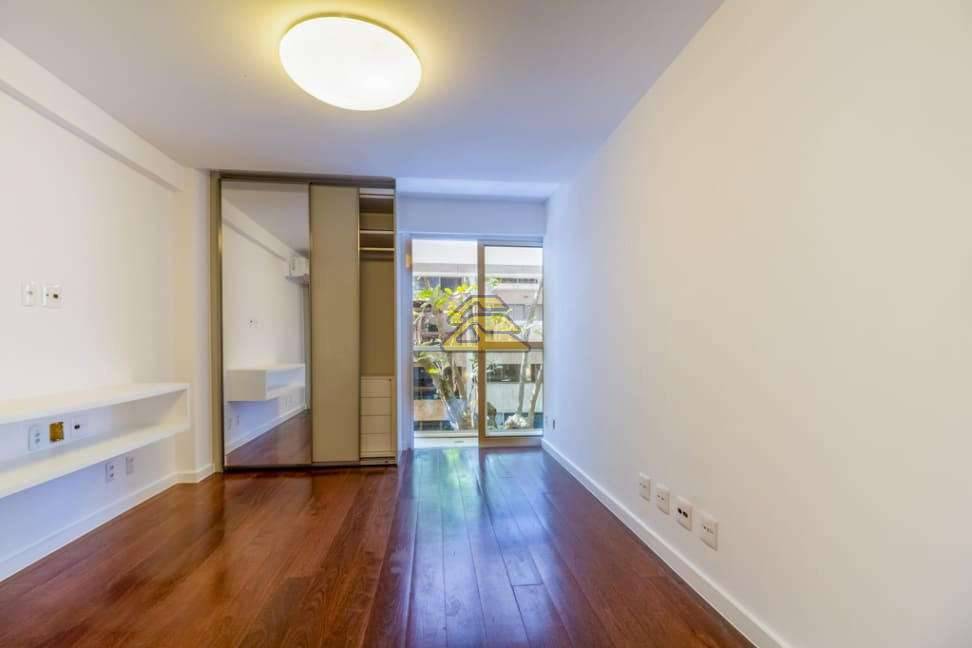 Apartamento à venda com 3 quartos, 199m² - Foto 17