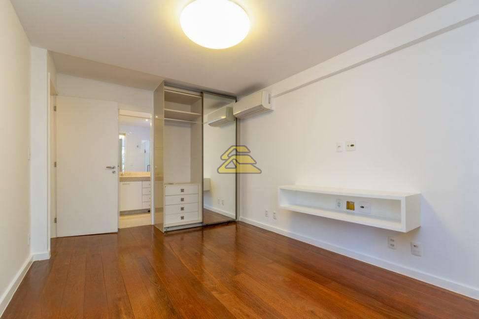 Apartamento à venda com 3 quartos, 199m² - Foto 9