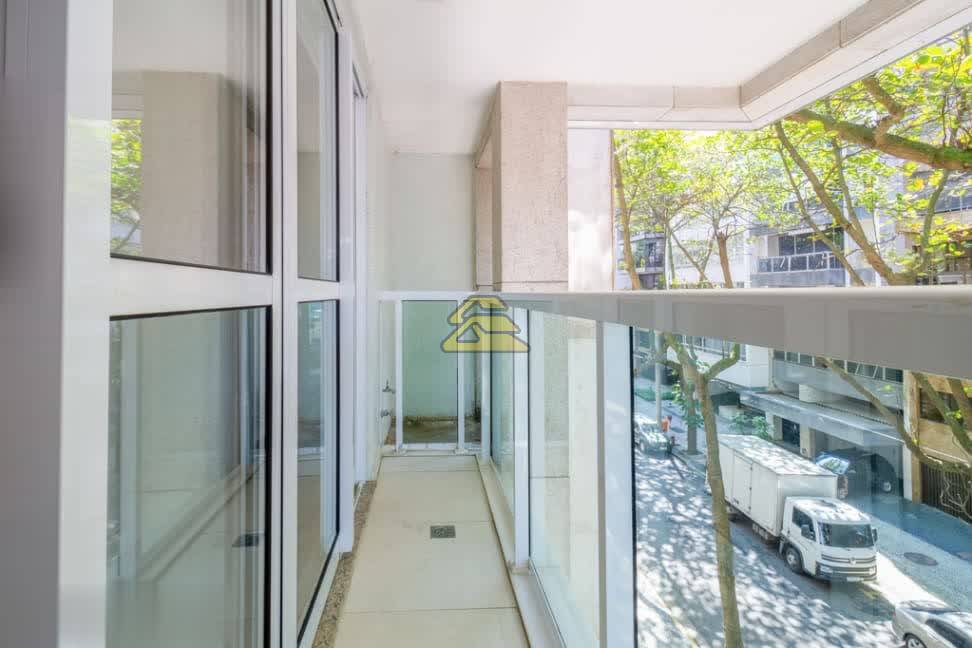 Apartamento à venda com 3 quartos, 199m² - Foto 6