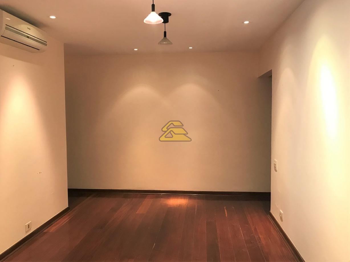 Apartamento à venda com 3 quartos, 150m² - Foto 3