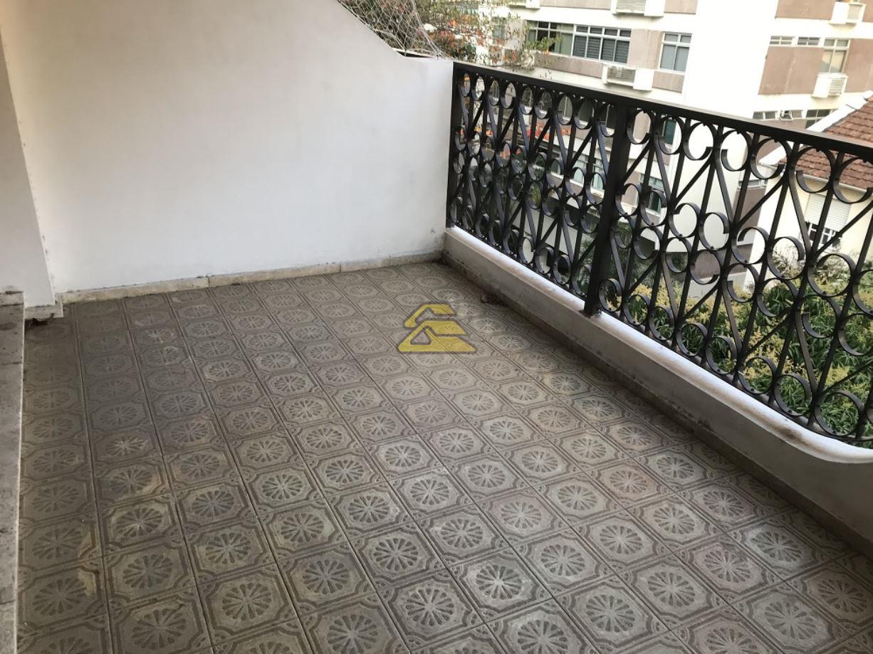 Apartamento à venda com 3 quartos, 150m² - Foto 5