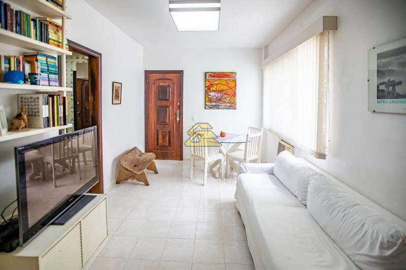 Apartamento à venda com 2 quartos, 60m² - Foto 2