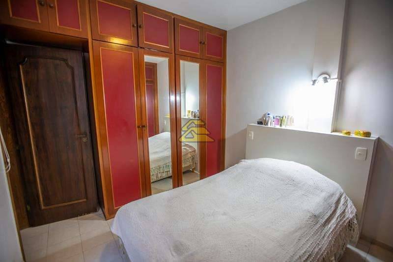 Apartamento à venda com 2 quartos, 60m² - Foto 13