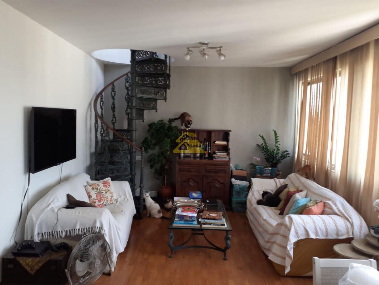 Apartamento à venda com 4 quartos, 202m² - Foto 2