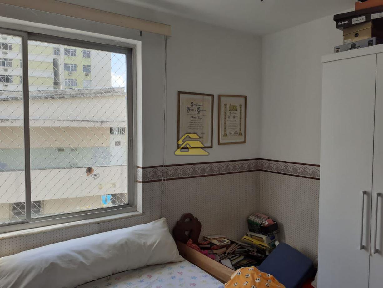 Apartamento à venda com 4 quartos, 202m² - Foto 9