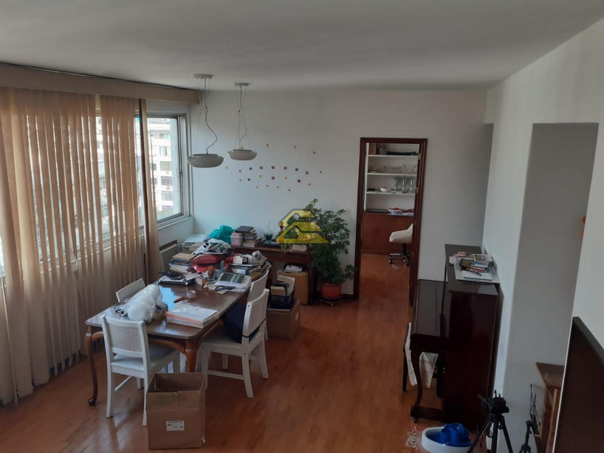 Apartamento à venda com 4 quartos, 202m² - Foto 1