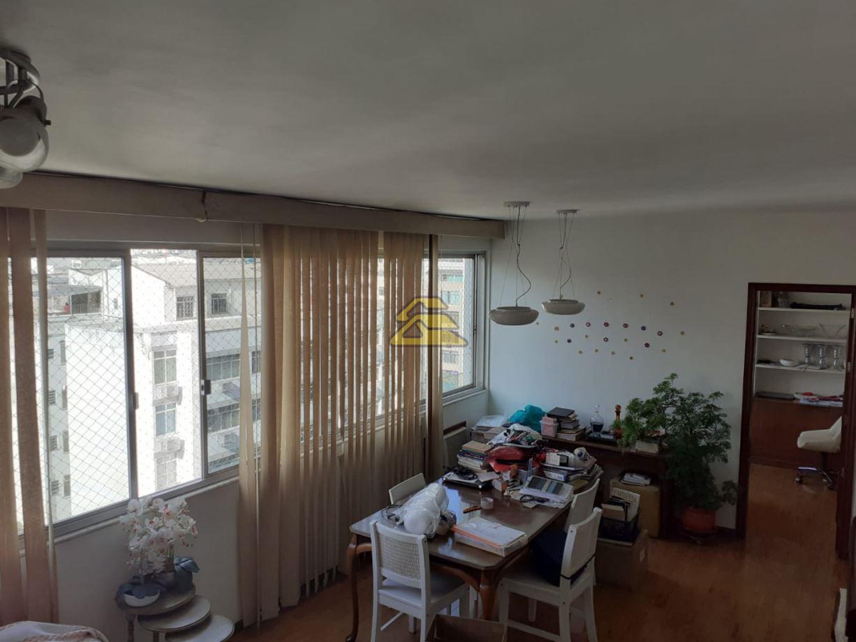 Apartamento à venda com 4 quartos, 202m² - Foto 4