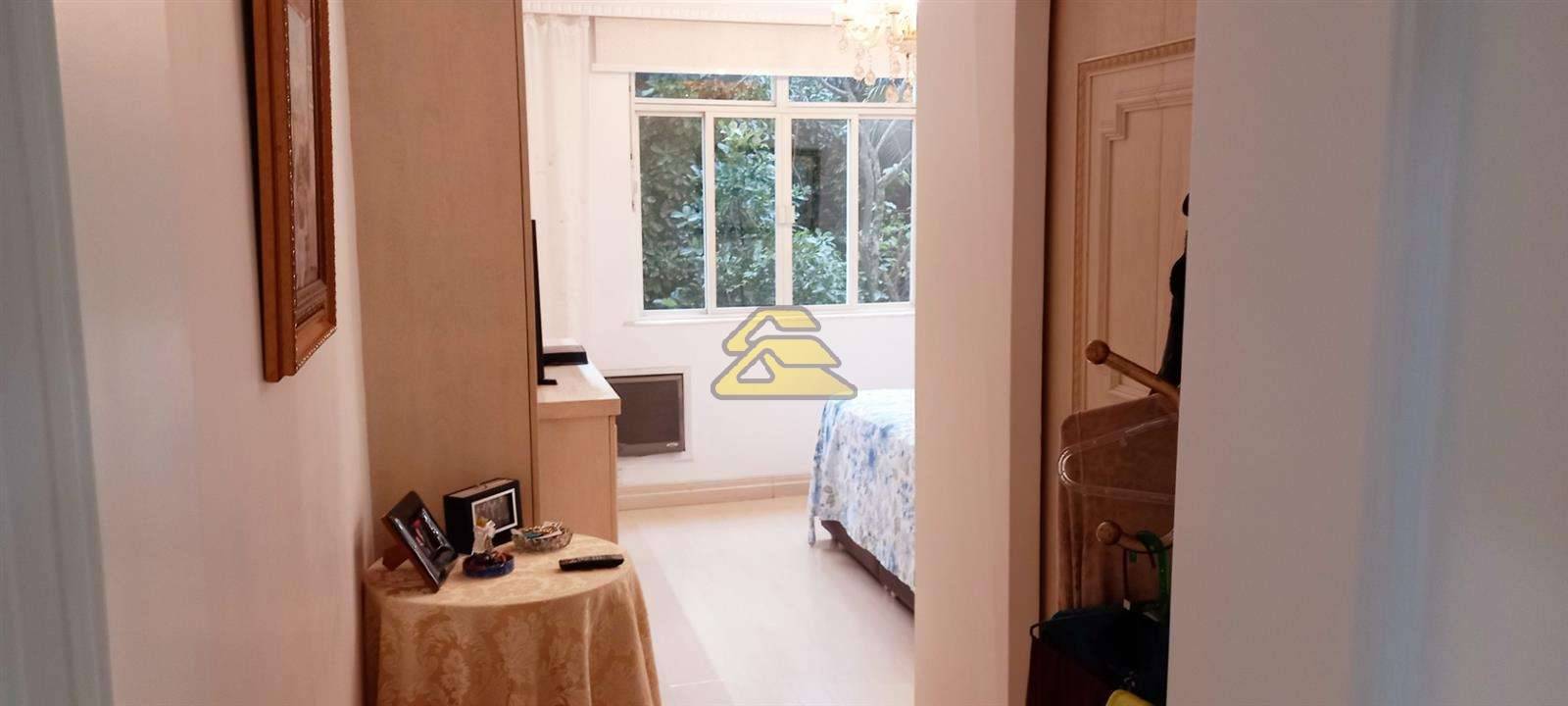 Apartamento à venda com 4 quartos, 330m² - Foto 18