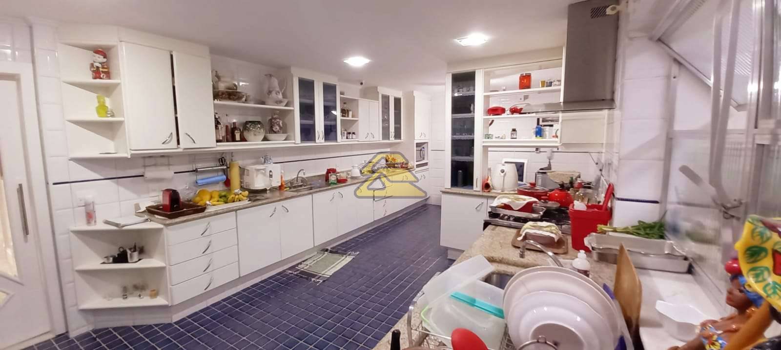 Apartamento à venda com 4 quartos, 330m² - Foto 36