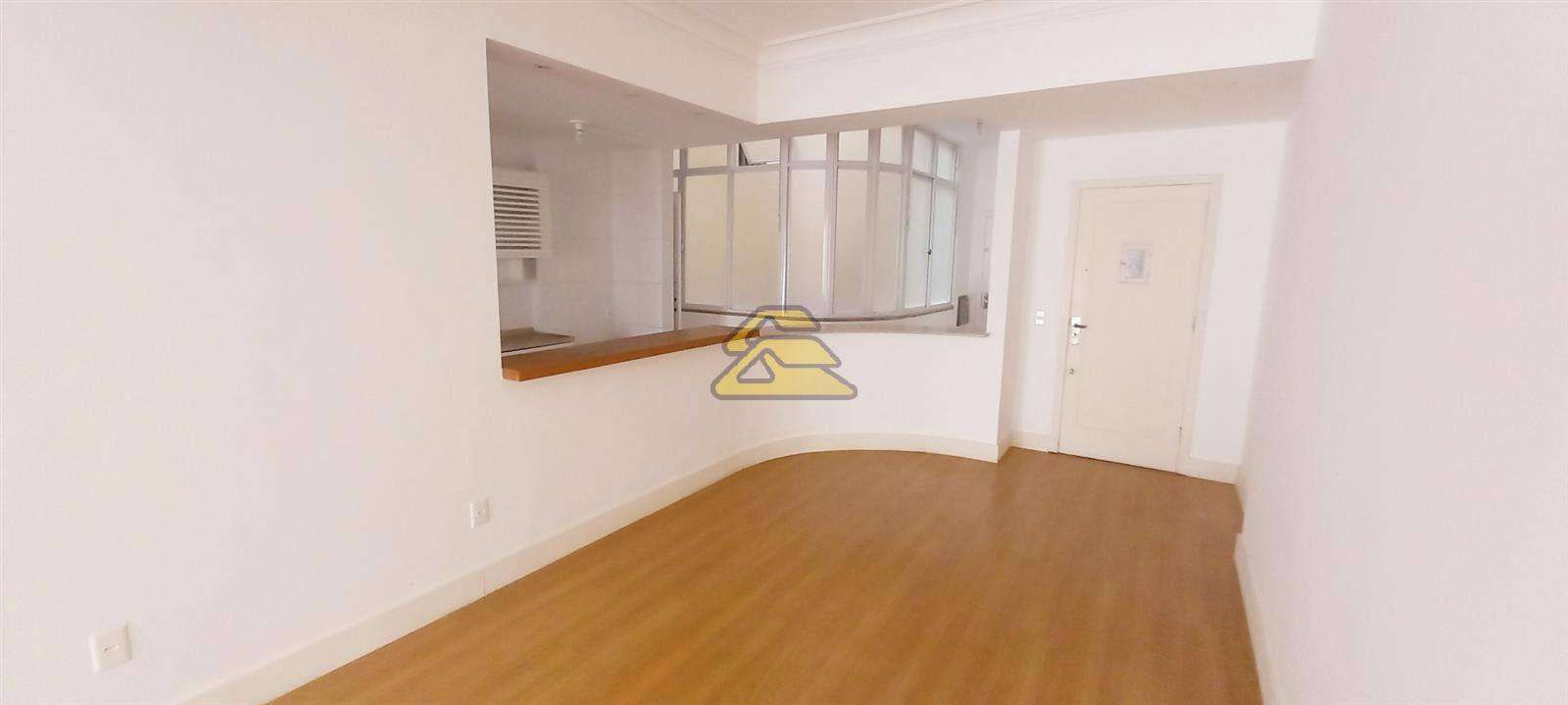 Apartamento à venda com 3 quartos, 130m² - Foto 1