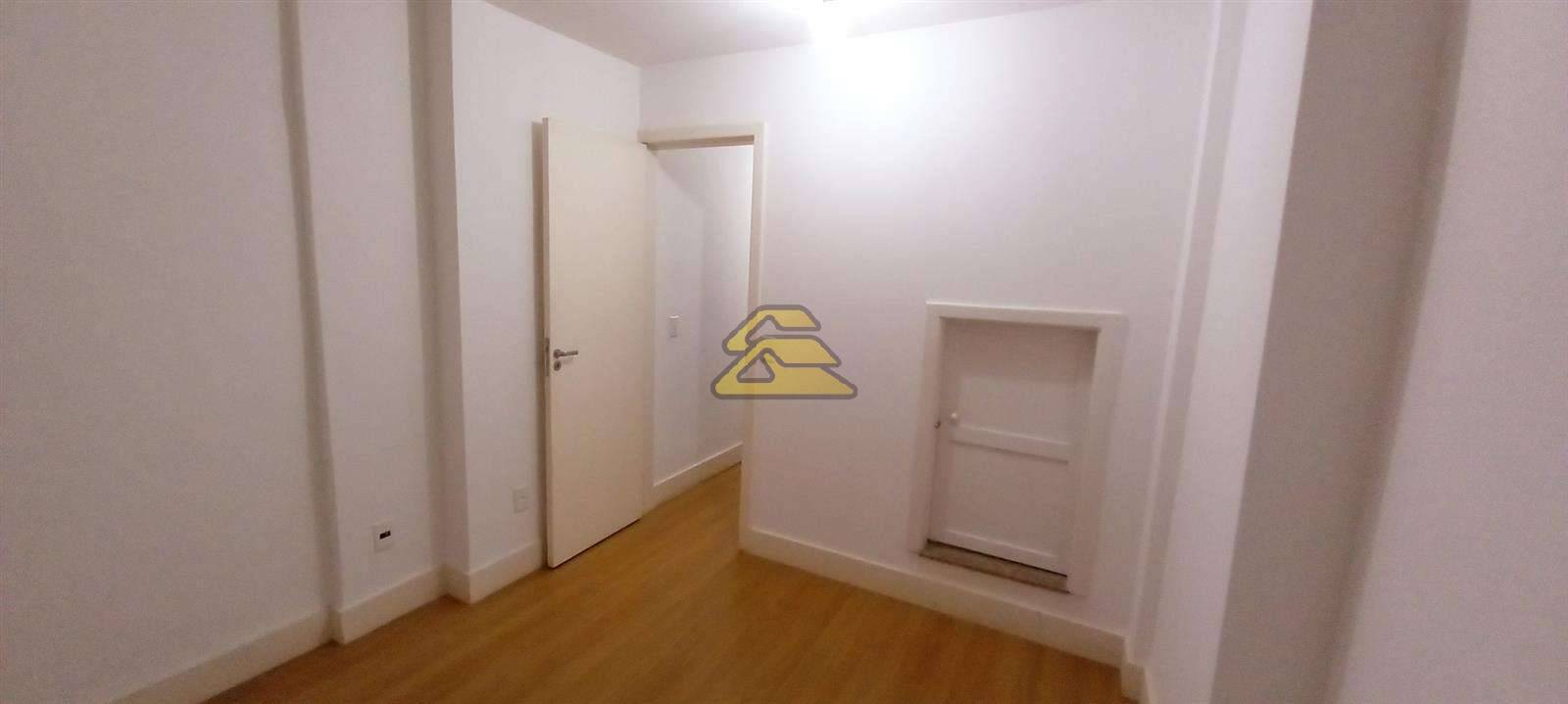 Apartamento à venda com 3 quartos, 130m² - Foto 19