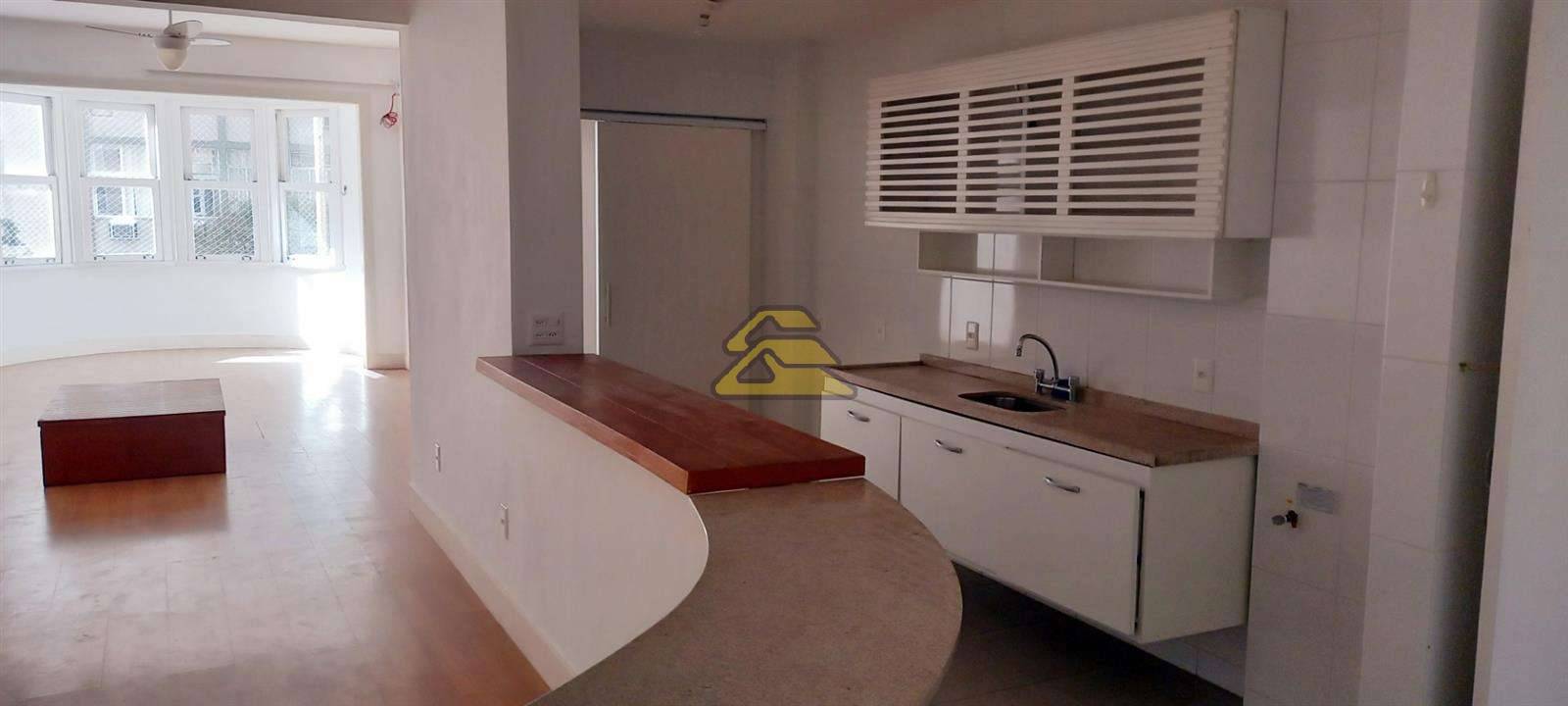 Apartamento à venda com 3 quartos, 130m² - Foto 31