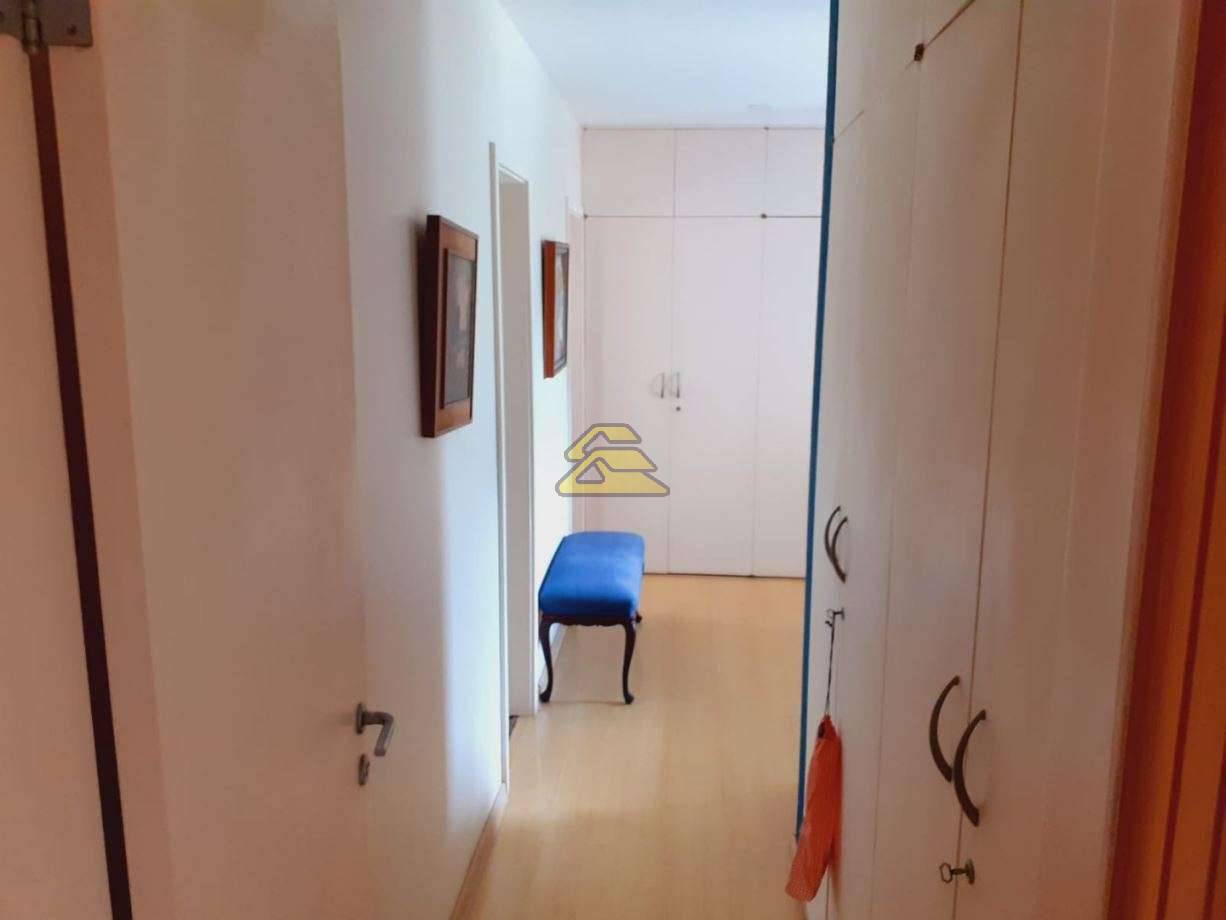 Apartamento à venda com 4 quartos, 240m² - Foto 11