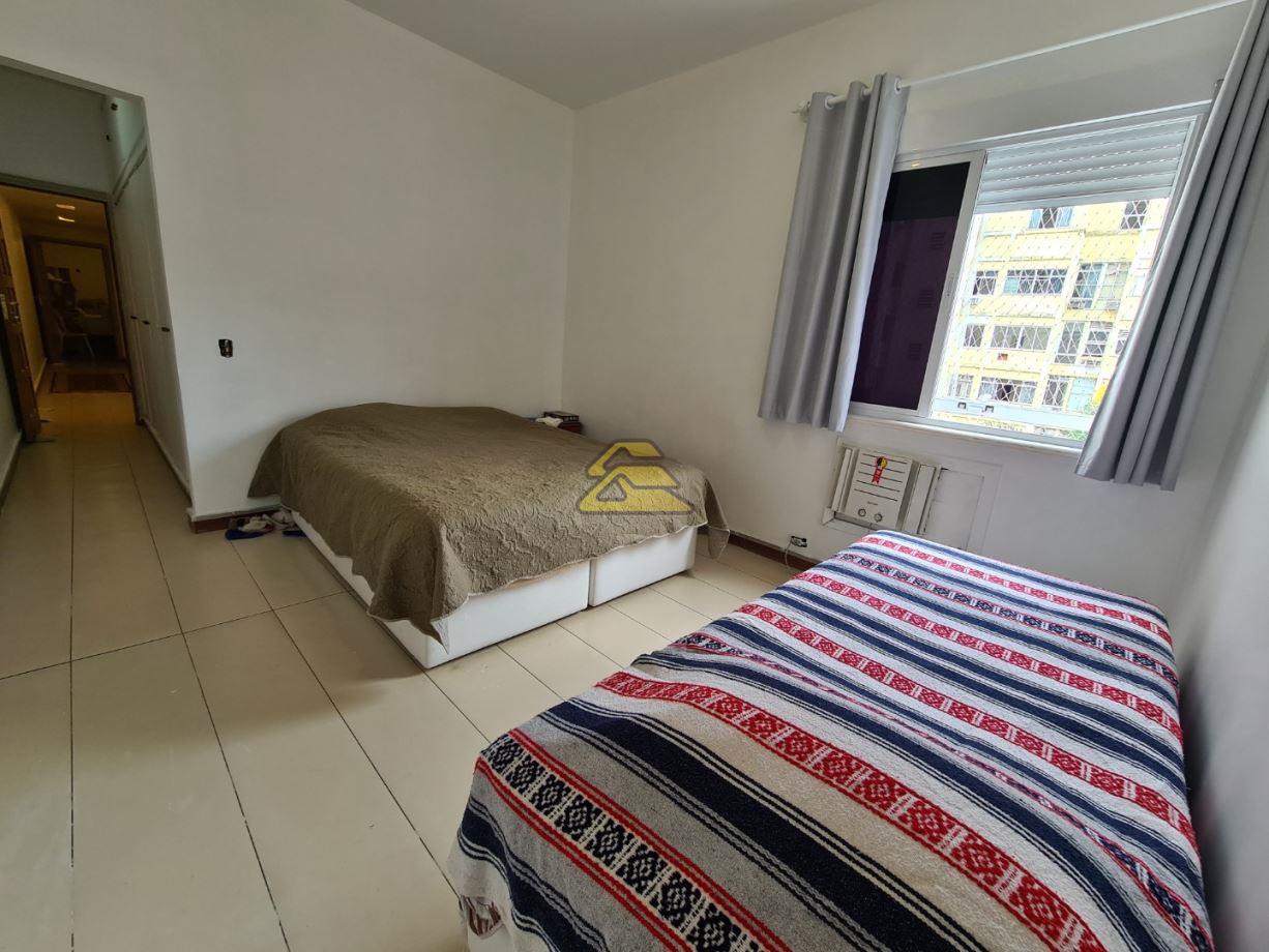 Apartamento à venda com 3 quartos, 180m² - Foto 4