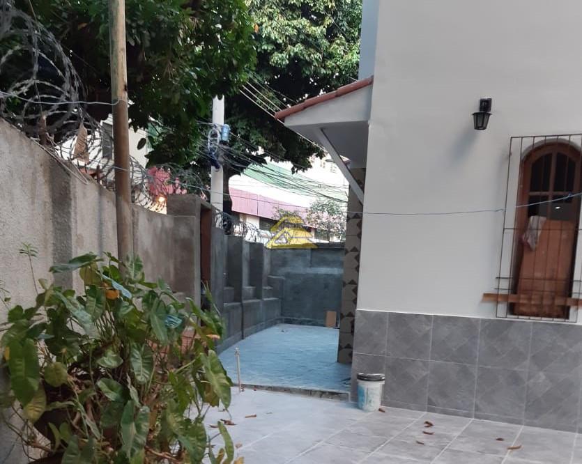 Casa à venda com 3 quartos, 100m² - Foto 17