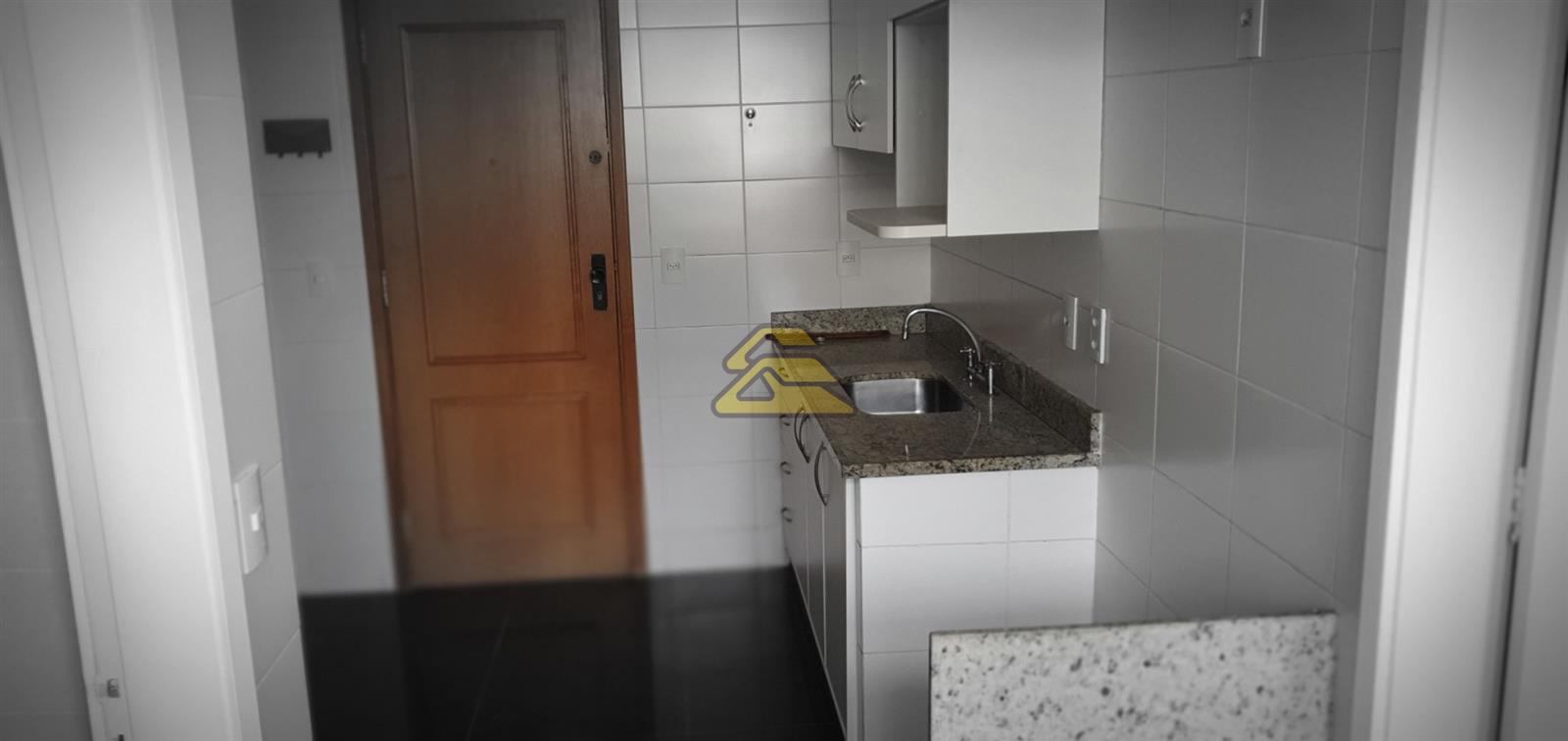 Apartamento à venda com 3 quartos, 118m² - Foto 27