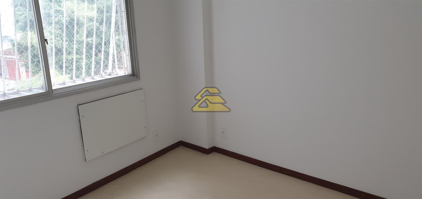 Apartamento à venda com 3 quartos, 118m² - Foto 17