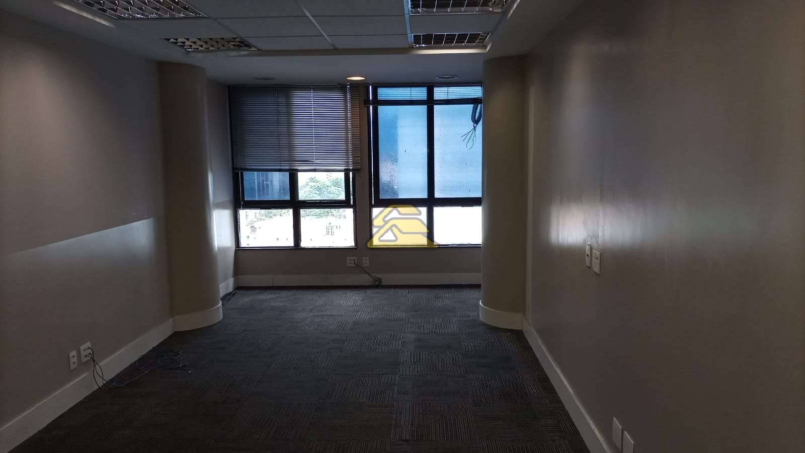 Conjunto Comercial-Sala para alugar, 182m² - Foto 1