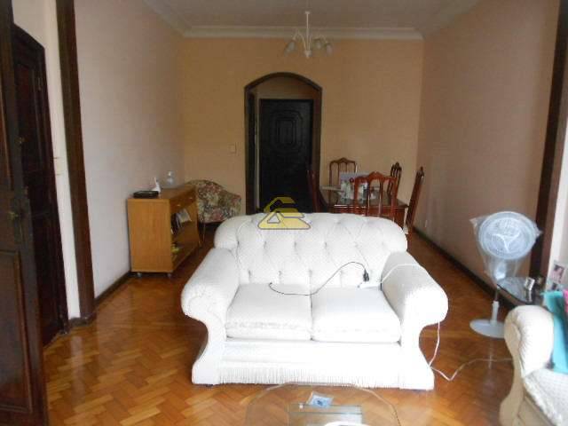 Apartamento à venda com 3 quartos, 100m² - Foto 1