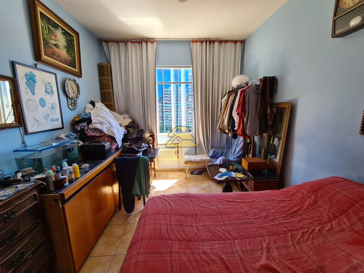 Apartamento à venda com 2 quartos, 70m² - Foto 15