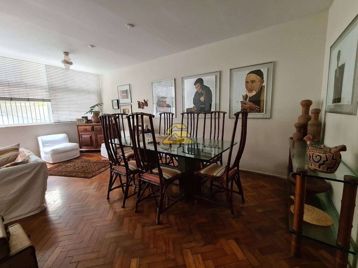 Apartamento à venda com 3 quartos, 150m² - Foto 3