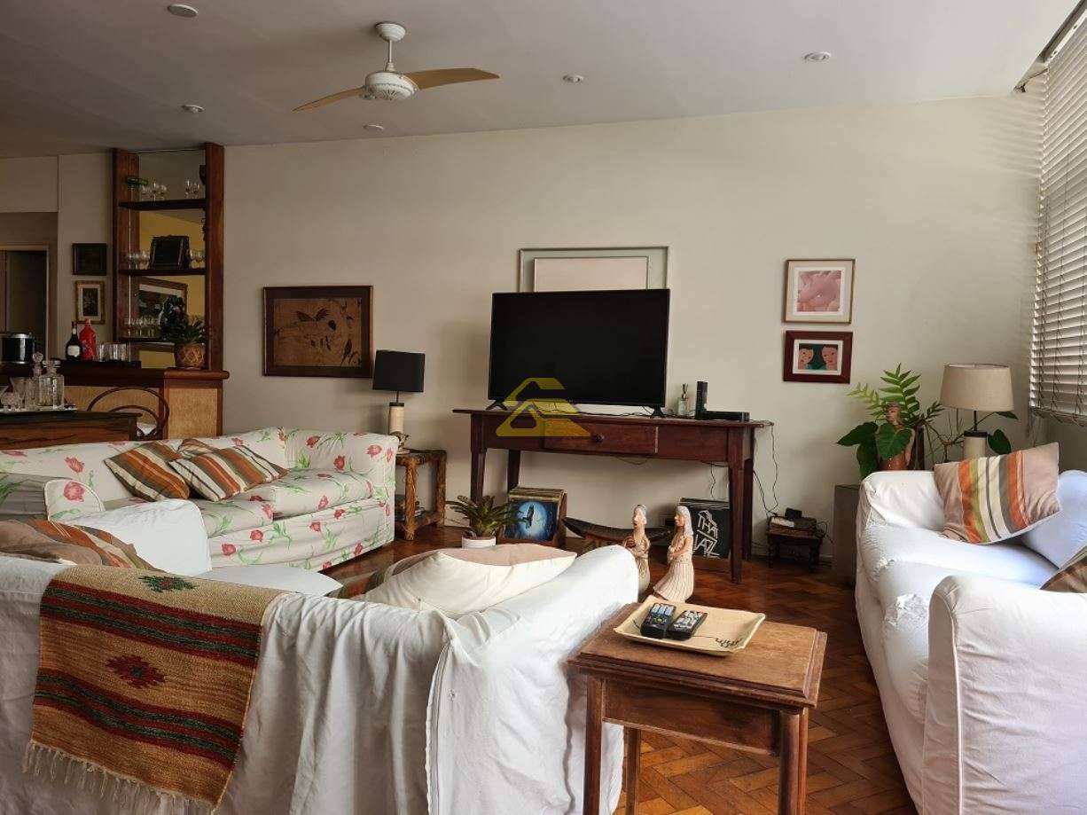 Apartamento à venda com 3 quartos, 150m² - Foto 5