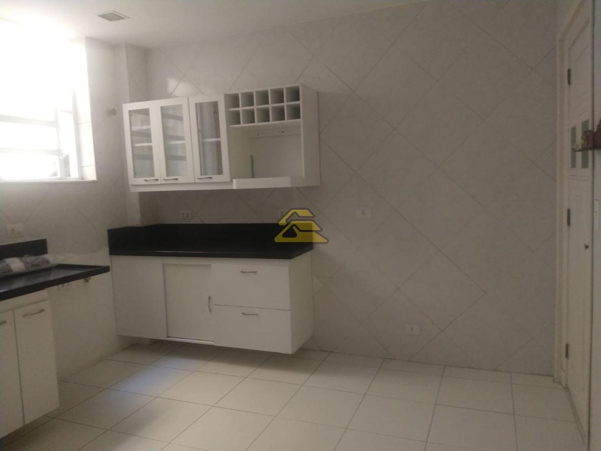 Apartamento à venda com 3 quartos, 151m² - Foto 19