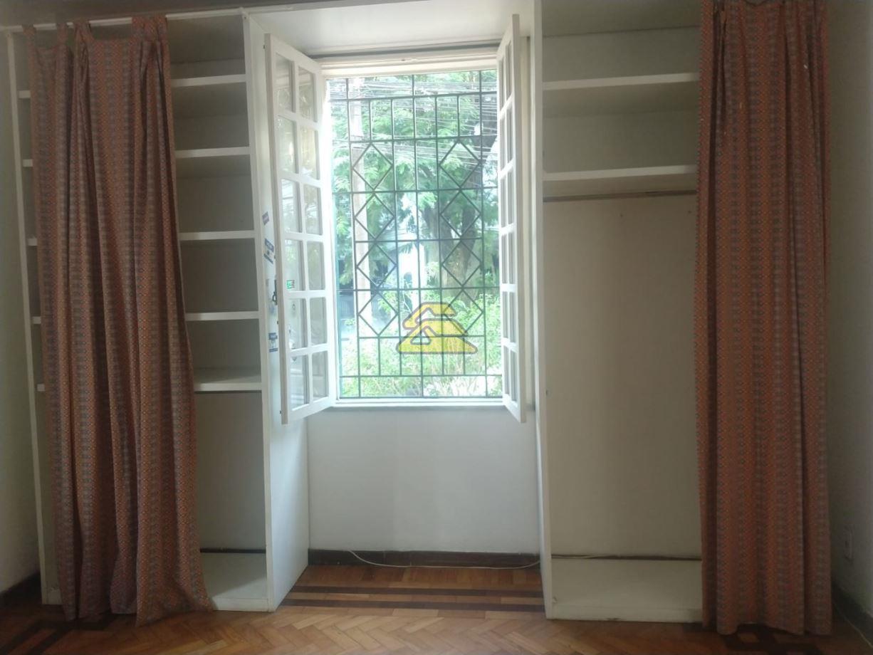 Apartamento à venda com 3 quartos, 151m² - Foto 8