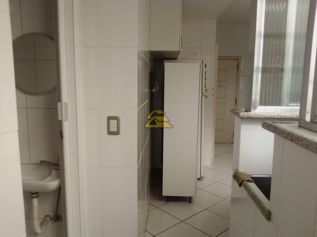 Apartamento à venda com 3 quartos, 139m² - Foto 28