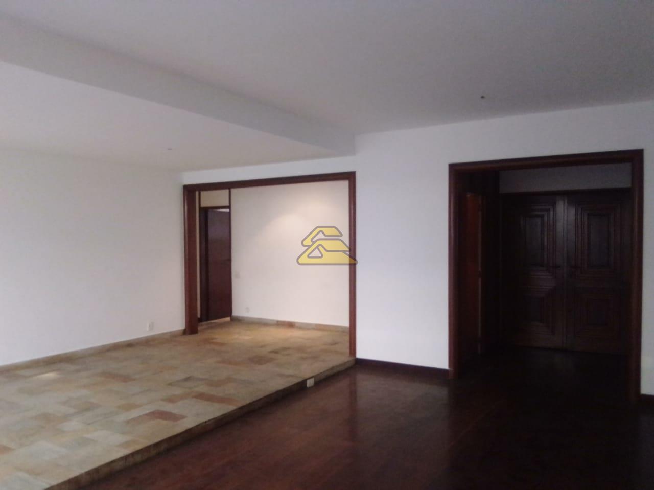 Apartamento à venda com 3 quartos, 195m² - Foto 1