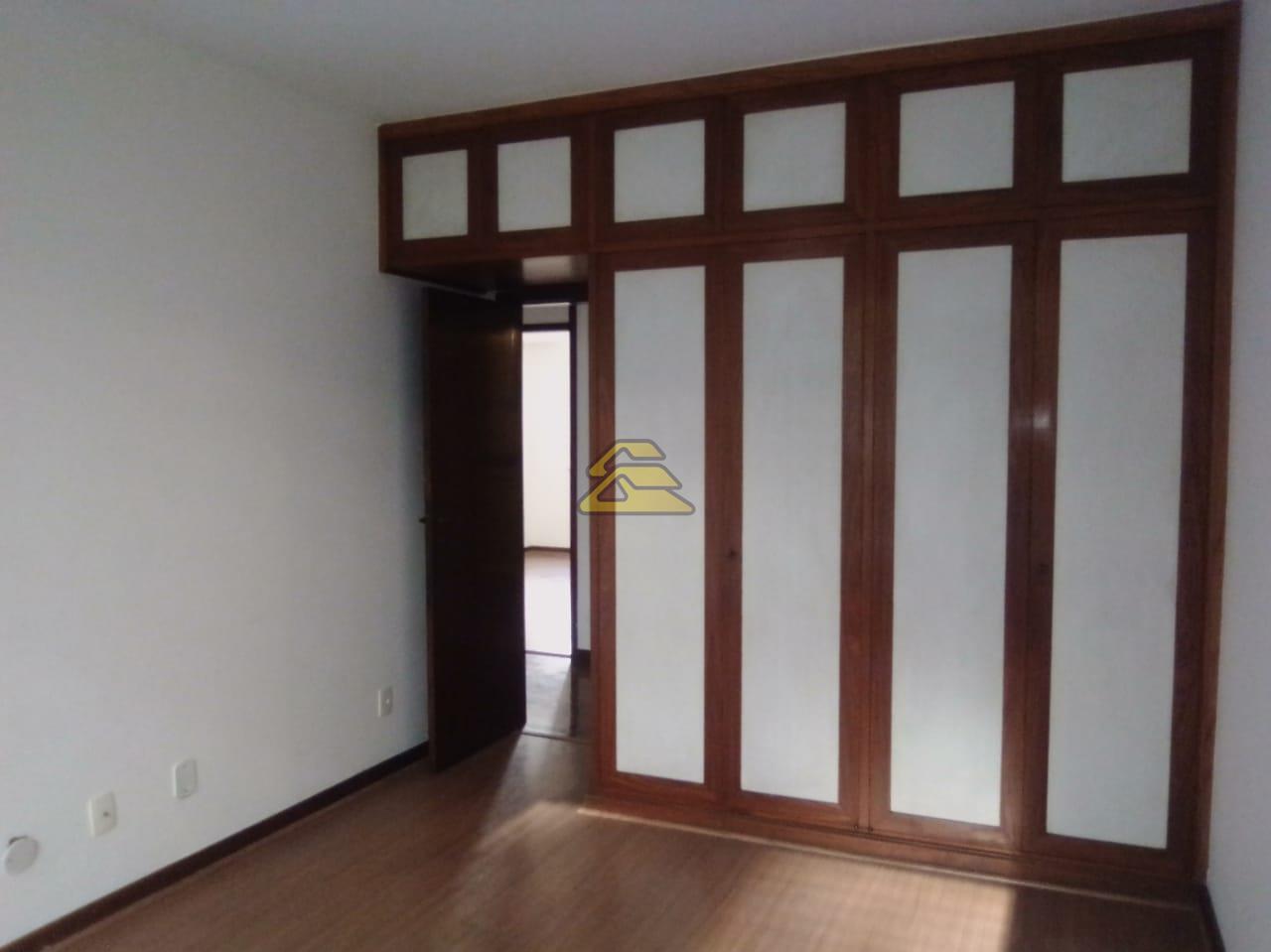 Apartamento à venda com 3 quartos, 195m² - Foto 7