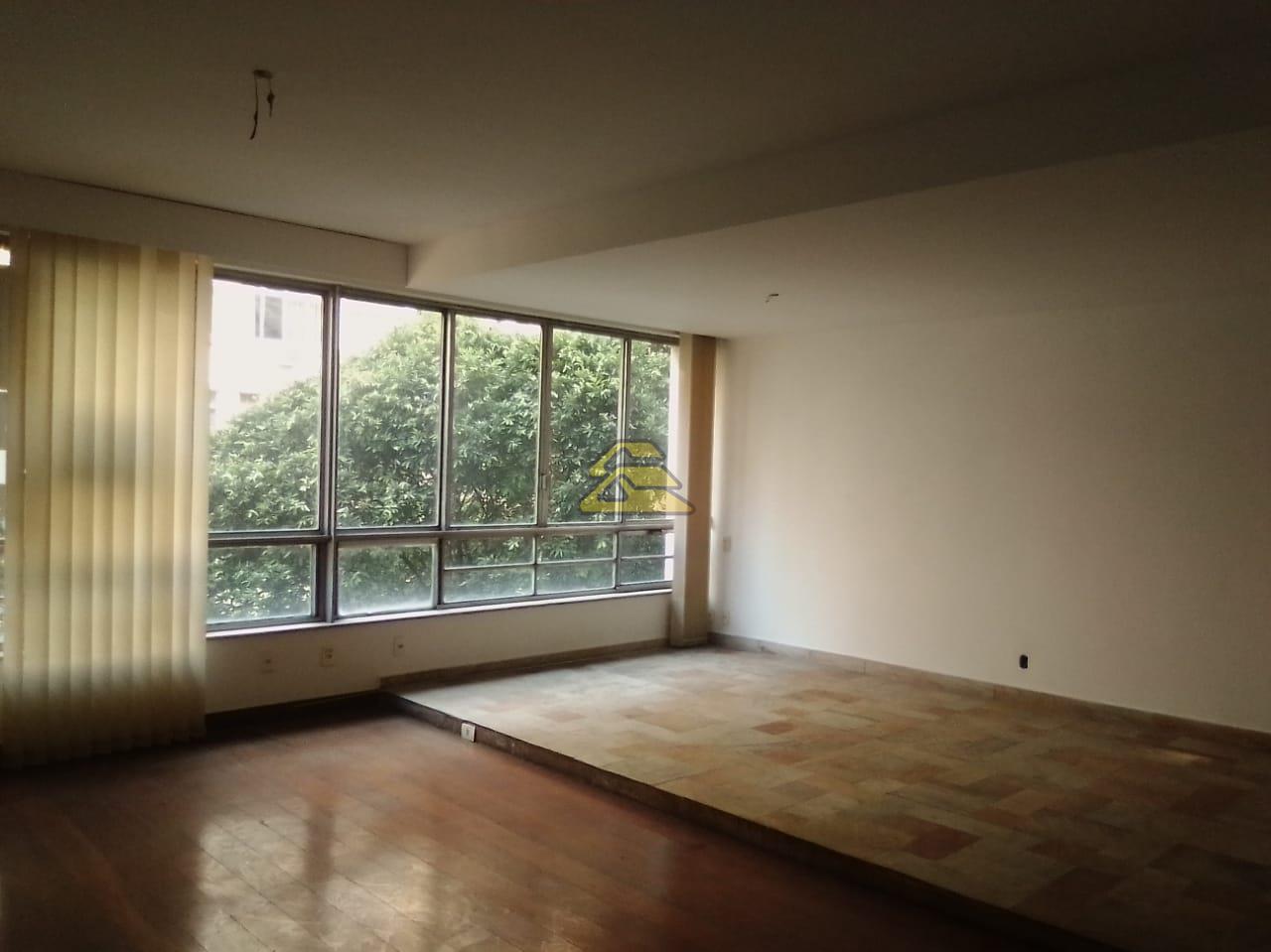 Apartamento à venda com 3 quartos, 195m² - Foto 2