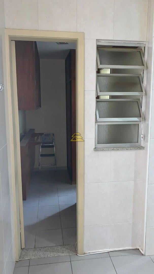 Apartamento à venda com 3 quartos, 115m² - Foto 19