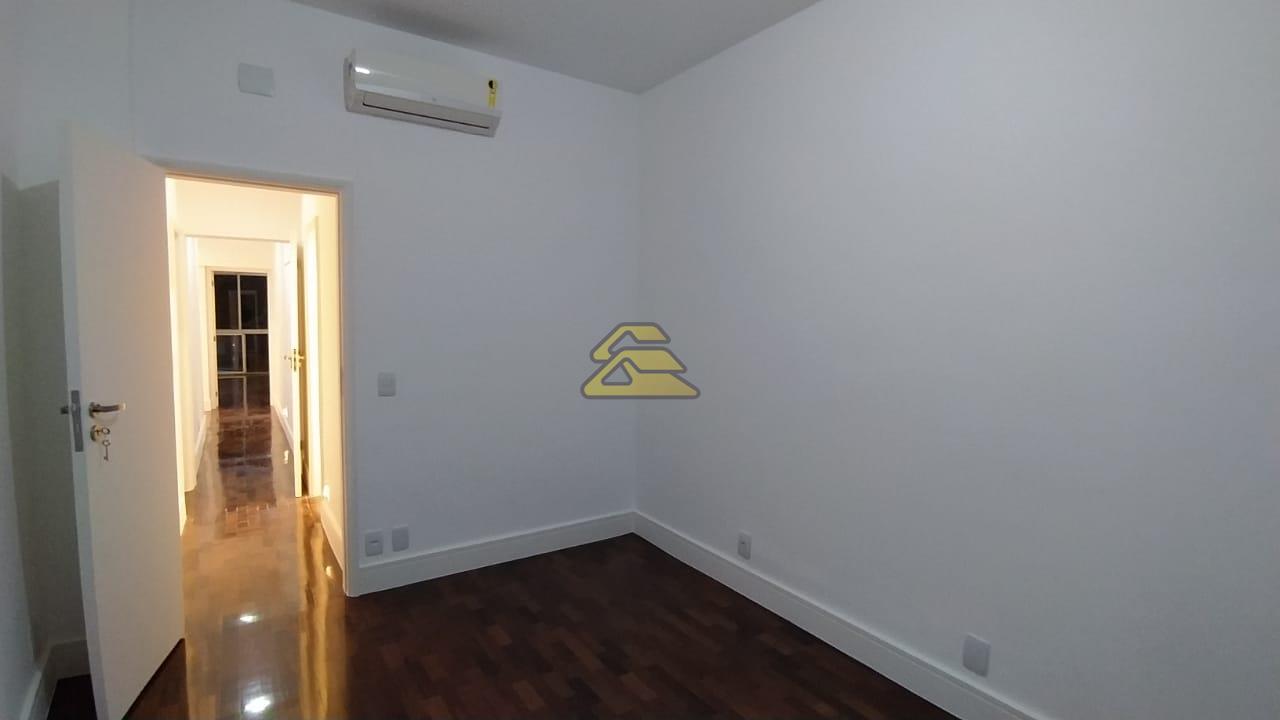 Apartamento à venda com 3 quartos, 150m² - Foto 9