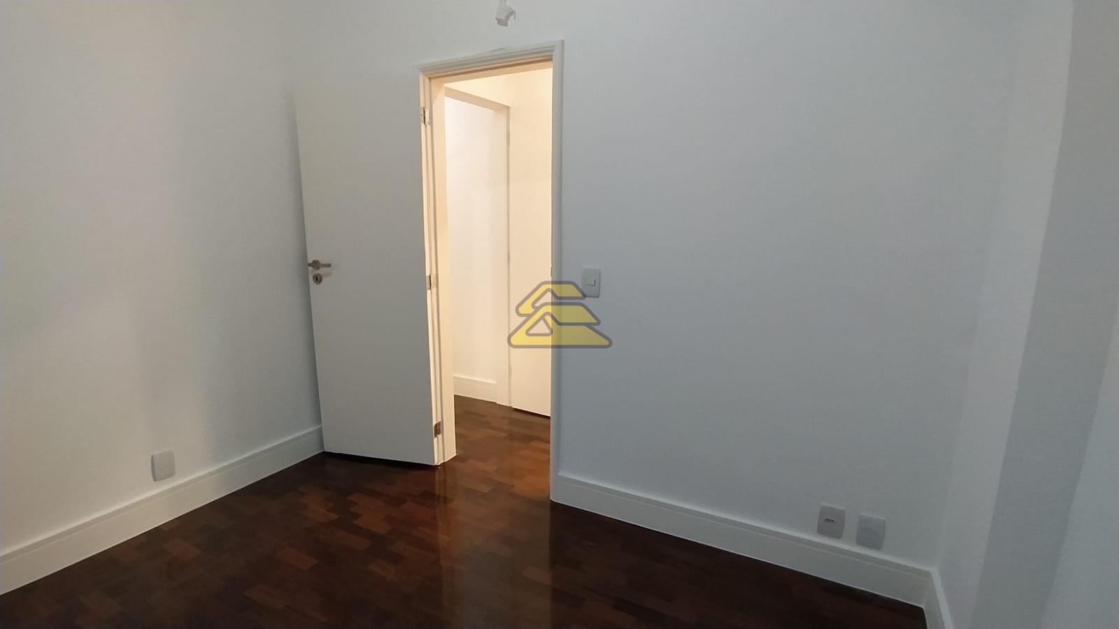 Apartamento à venda com 3 quartos, 150m² - Foto 8