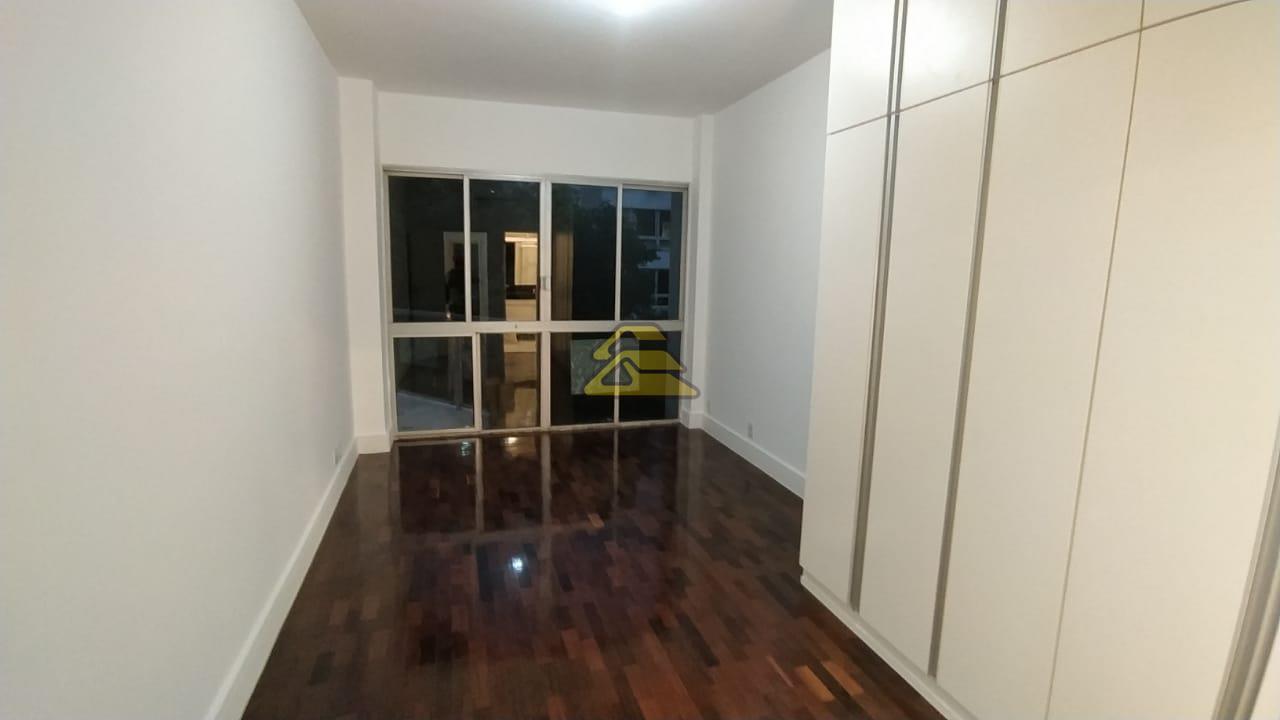 Apartamento à venda com 3 quartos, 150m² - Foto 11