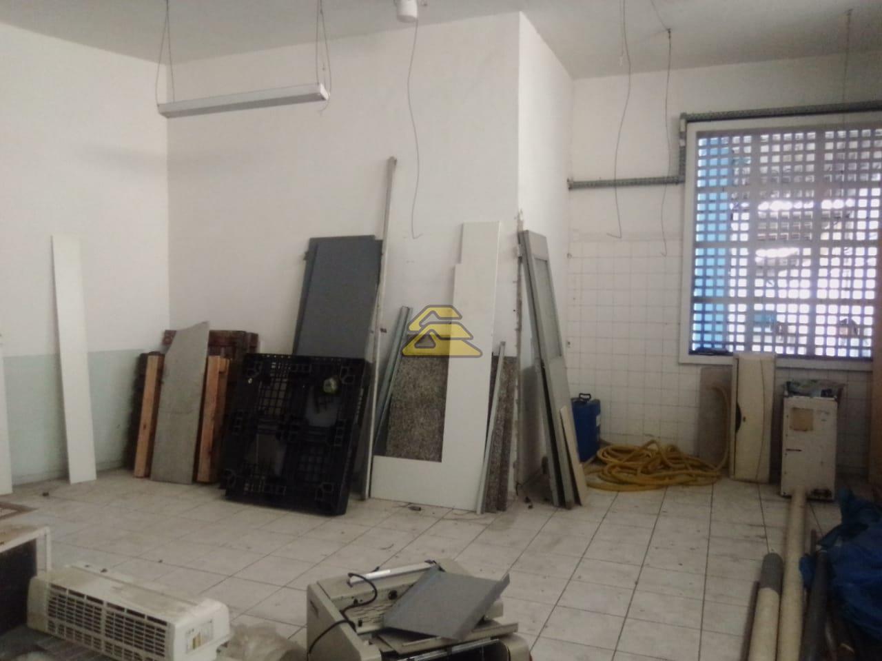 Prédio Inteiro à venda com 5 quartos, 2180m² - Foto 15