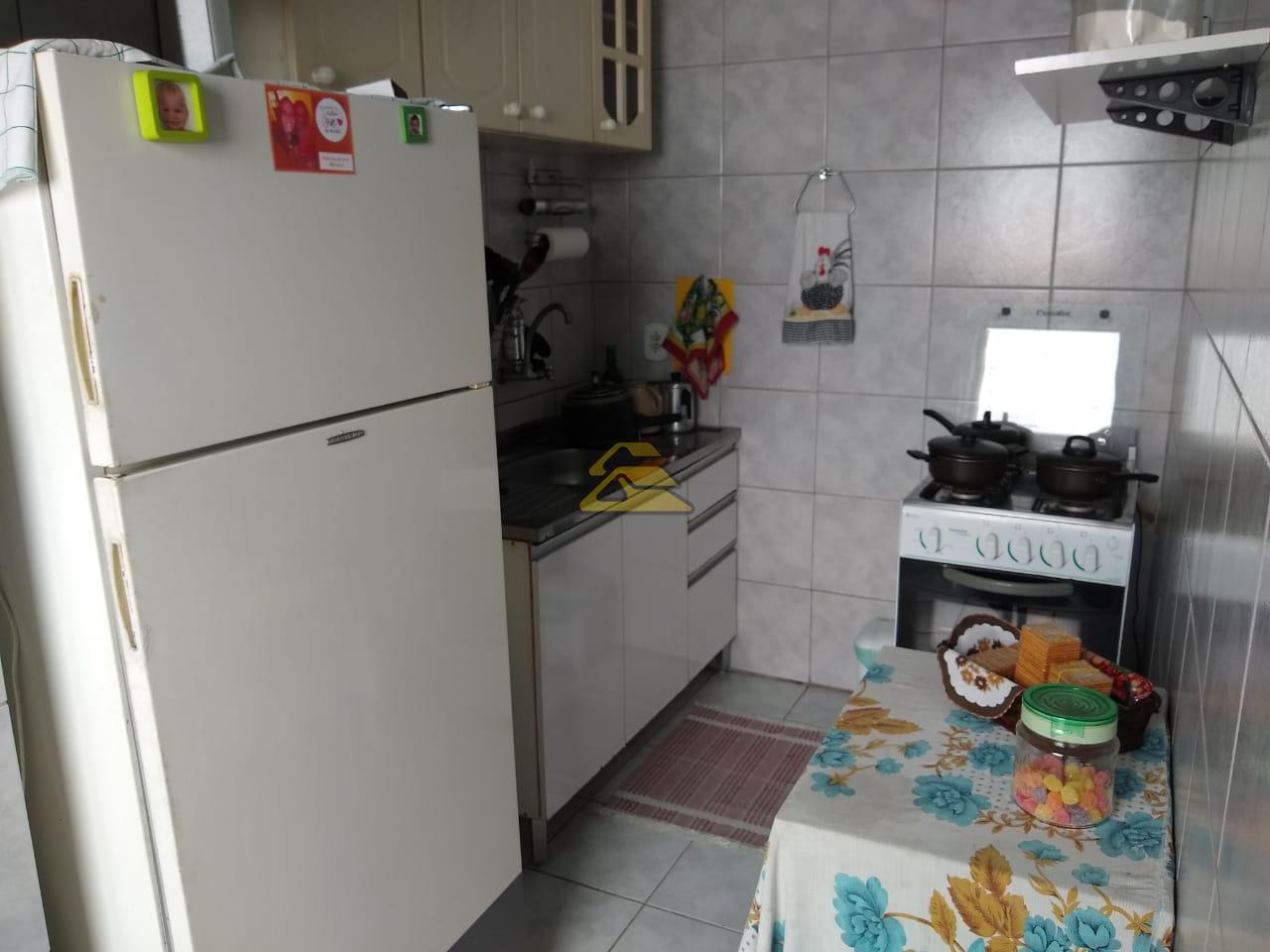 Casa à venda com 6 quartos, 192m² - Foto 16