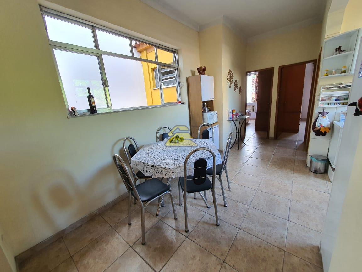 Casa à venda com 6 quartos, 192m² - Foto 5